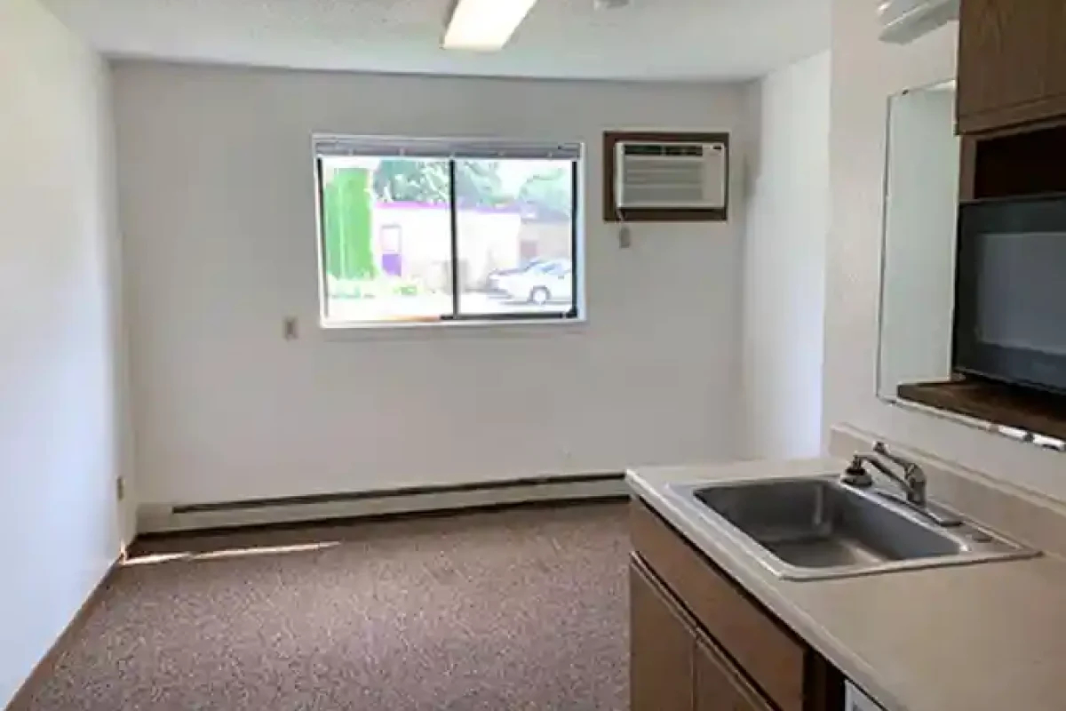 527-8th-Avenue-S-Saint-Cloud-MN-56301-6326434-image1