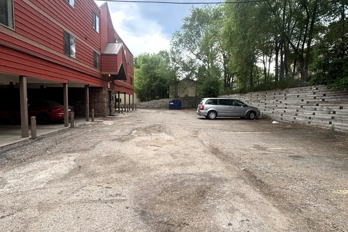 Cinnamon Parking 2 Edit